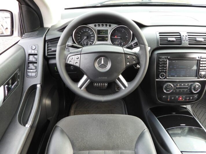 MERCEDES BENZ R320