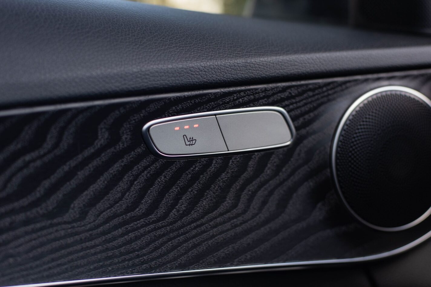 MERCEDES BENZ C200D