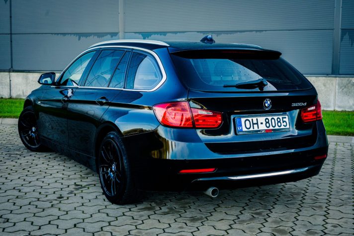 BMW 320