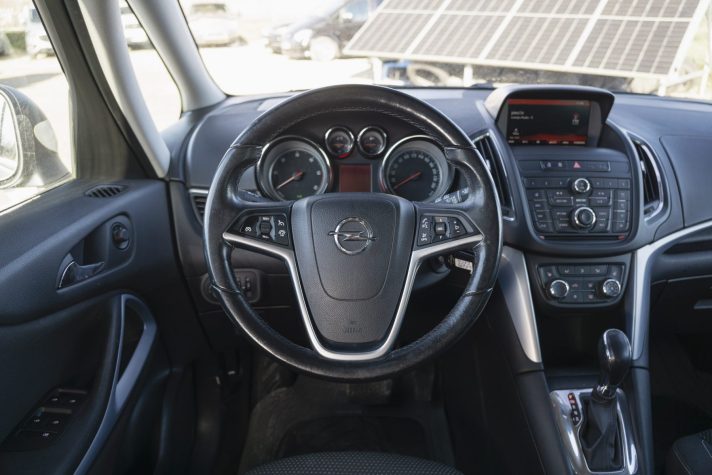 OPEL ZAFIRA TOURER