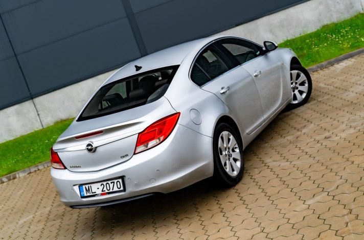 OPEL INSIGNIA LIMOUSINE