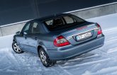 MERCEDES BENZ E200