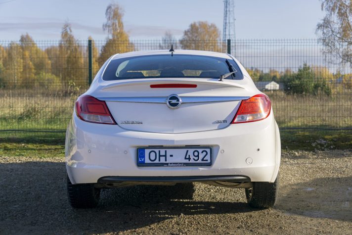 OPEL INSIGNIA