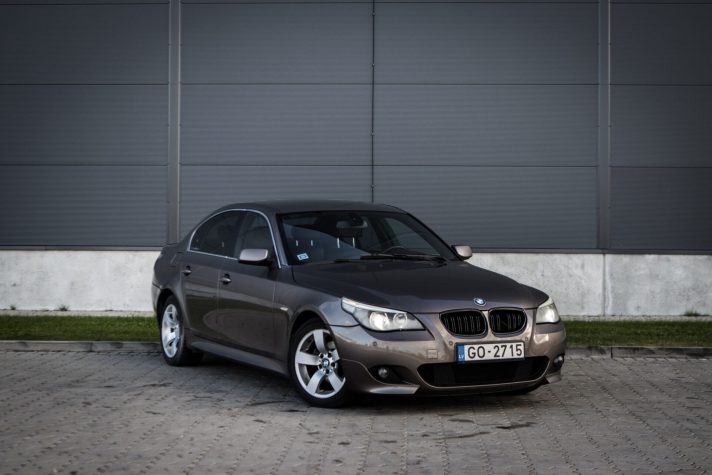 BMW 523