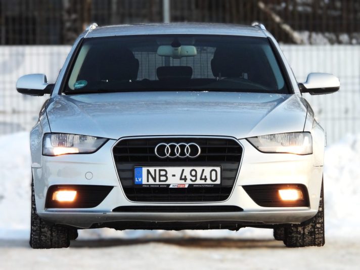 AUDI A4 AVANT