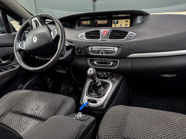 RENAULT MEGANE SCENIC