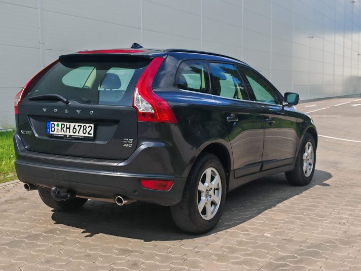 VOLVO XC60 2.4 D5, 151KW.