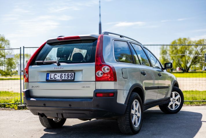 VOLVO XC90