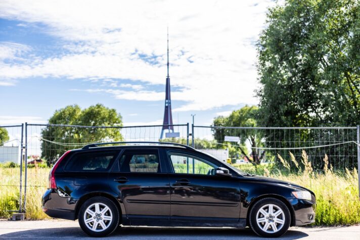 VOLVO V50