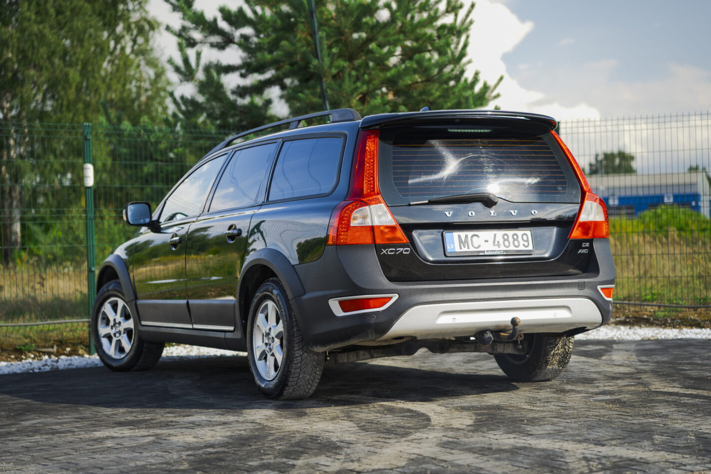 VOLVO XC70