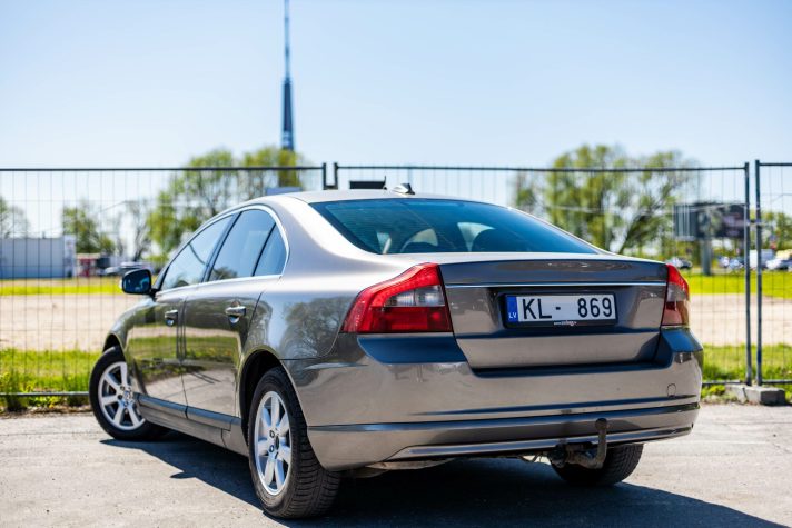 VOLVO S80