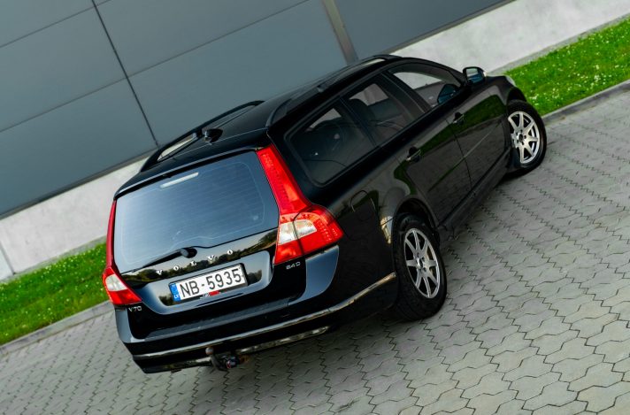 VOLVO V70