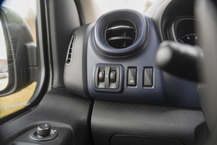 OPEL VIVARO-B