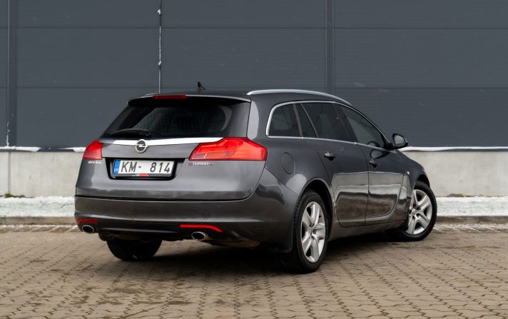 OPEL INSIGNIA SPORTS TOURER SW