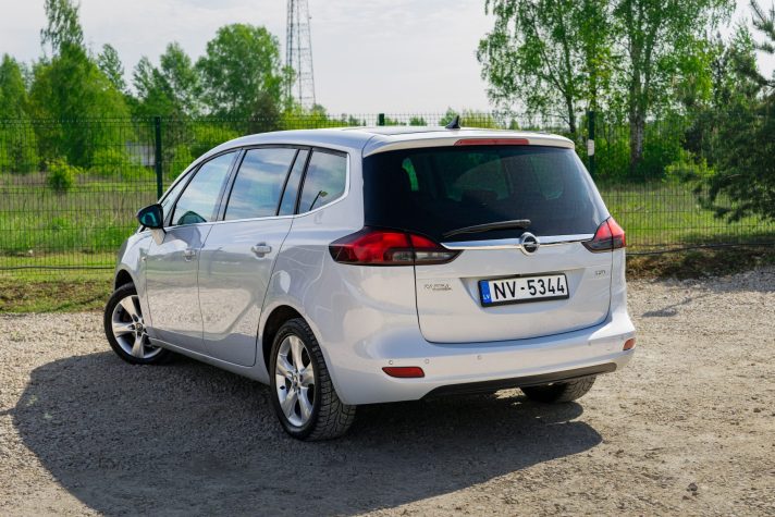 OPEL ZAFIRA TOURER