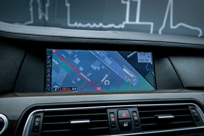 BMW 730