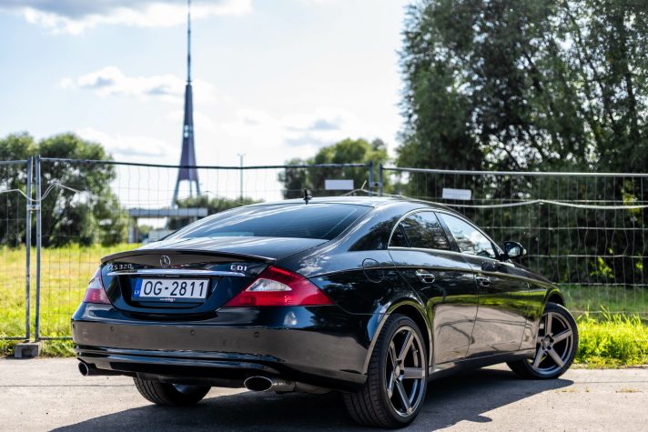 MERCEDES BENZ CLS 320