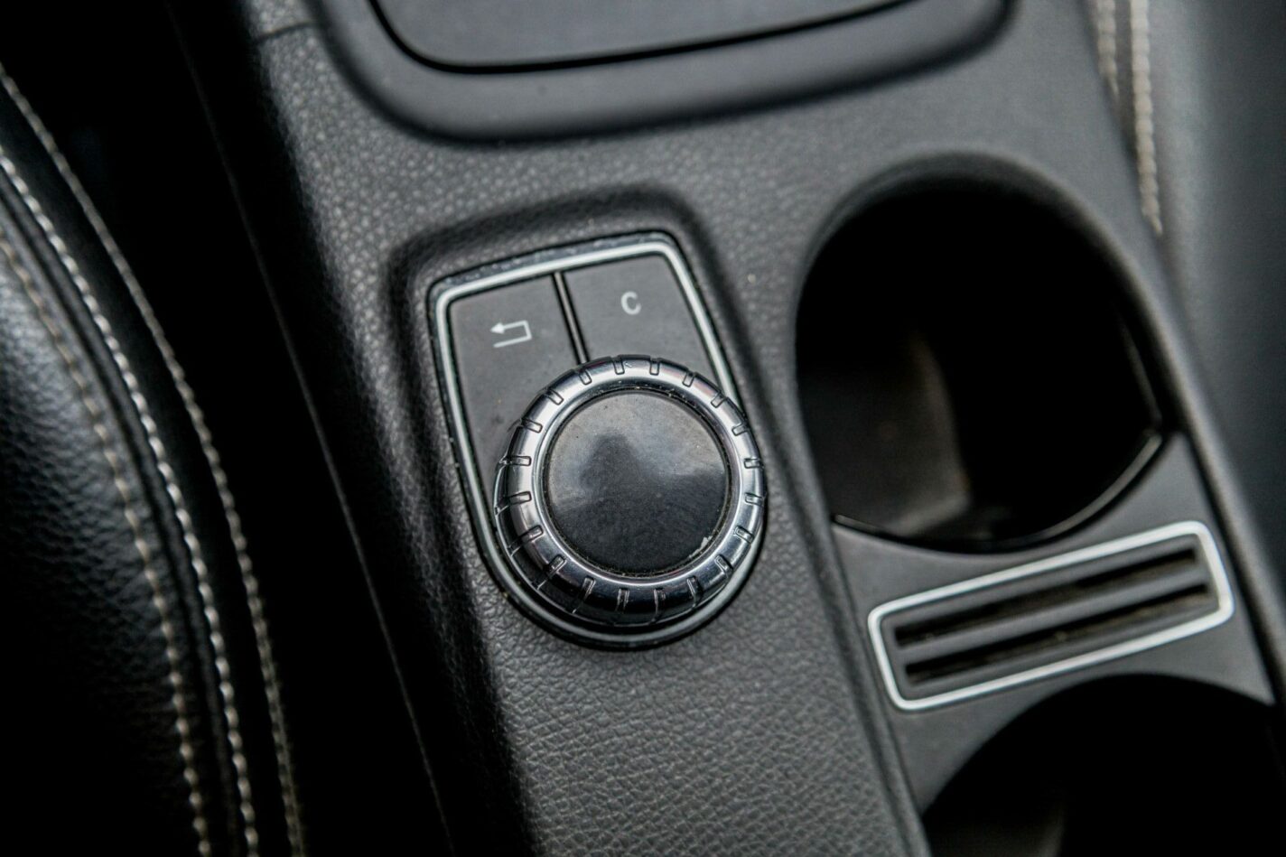 MERCEDES BENZ A180