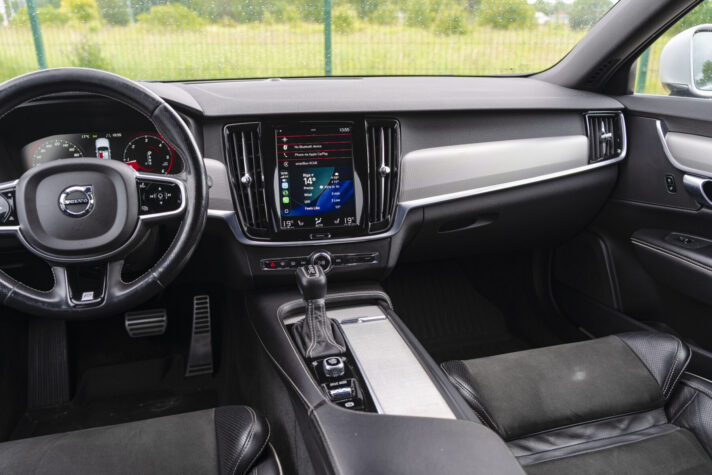 VOLVO V90 R-DESIGN