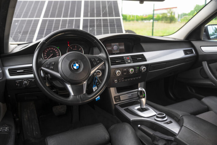 BMW 525