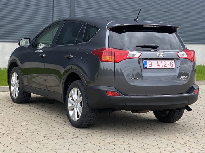 TOYOTA RAV-4 2.2D4D Automāts
