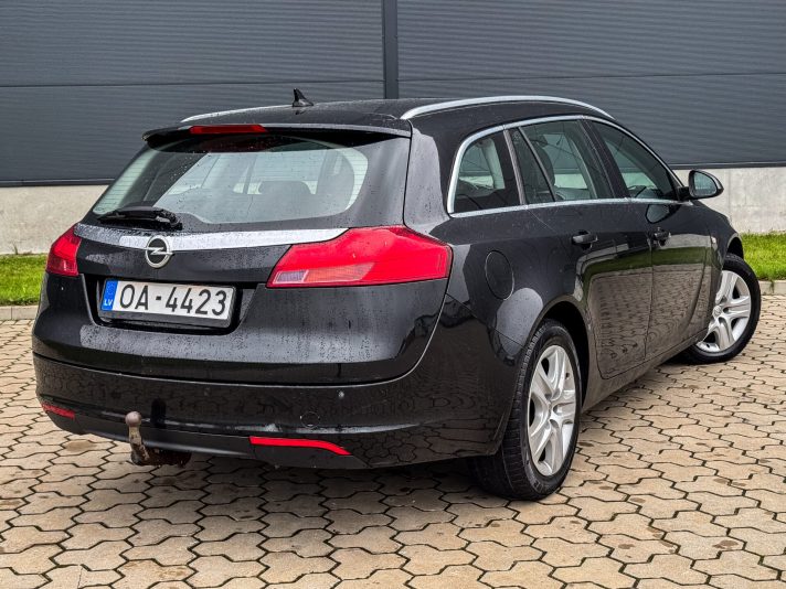 OPEL INSIGNIA SPORTS TOURER