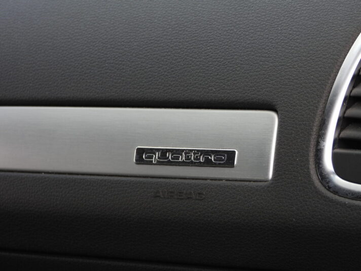 AUDI Q7 S-LINE