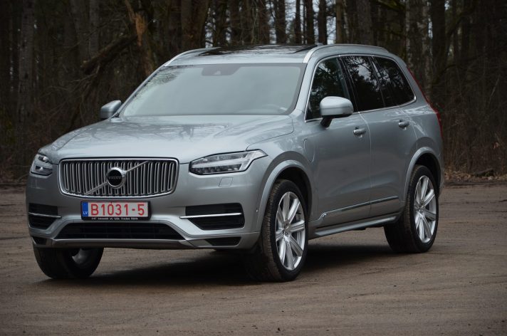 Tikko ievests. 2016. gada modelis. Volvo Xc90 Inscription T8 Twin Engine Awd Plug-In Hybrid.