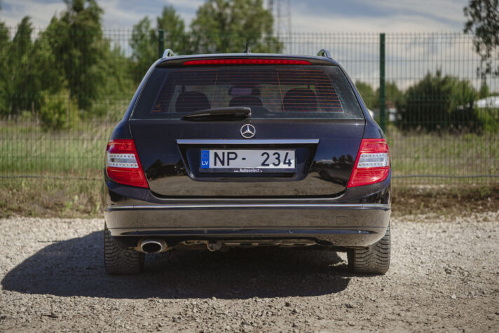 MERCEDES BENZ C220