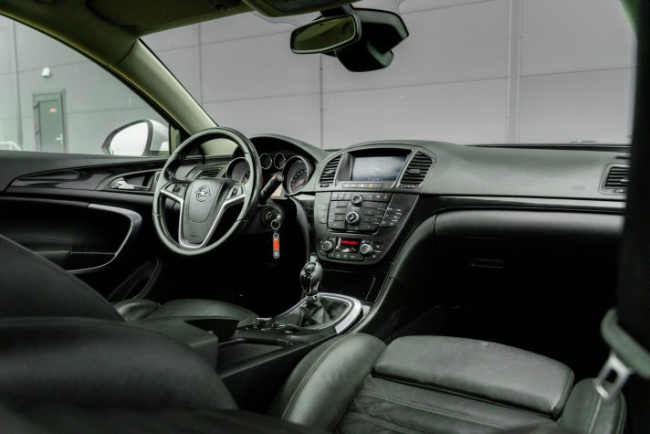 OPEL INSIGNIA LIMOUSINE