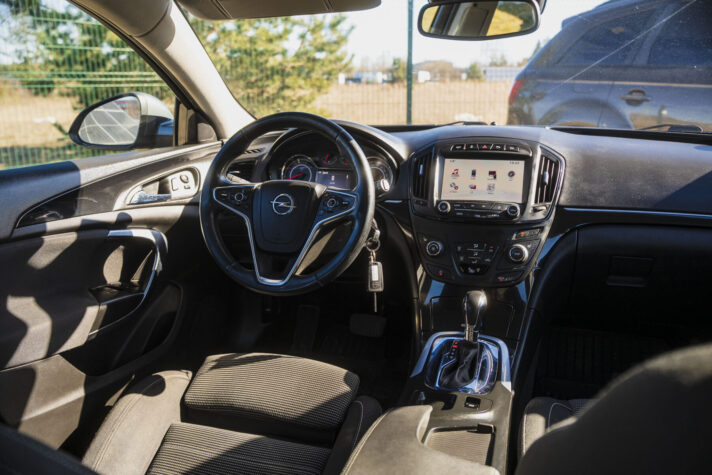OPEL INSIGNIA SPORTS TOURER SW 4x4