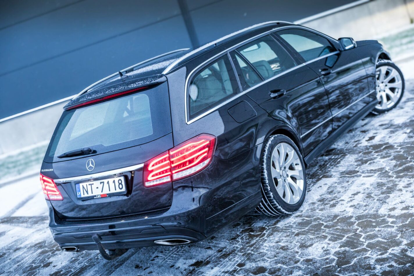 MERCEDES BENZ E350
