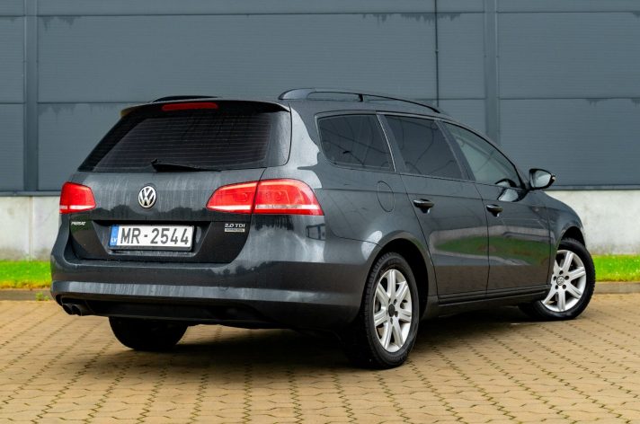 VW PASSAT
