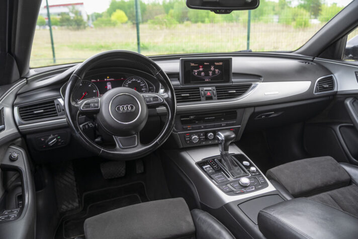 AUDI A6 AVANT QUATTRO