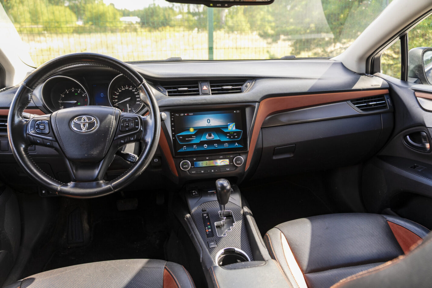TOYOTA AVENSIS