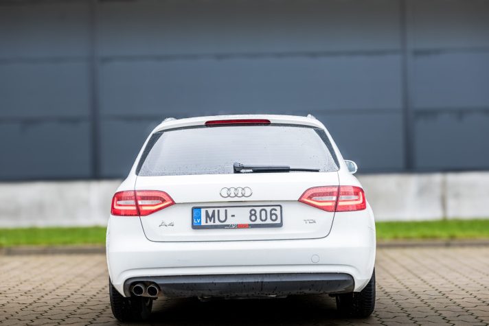 AUDI A4 AVANT