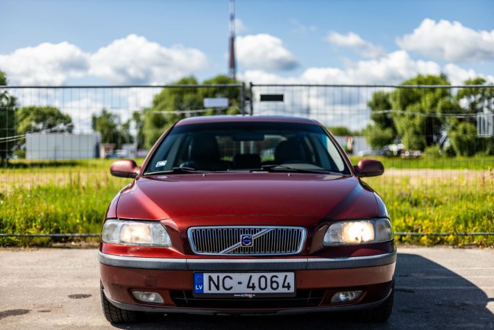 VOLVO V70