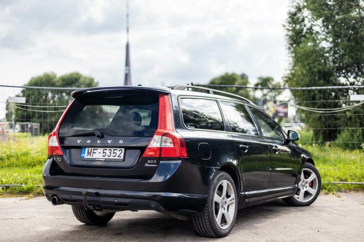 VOLVO V70