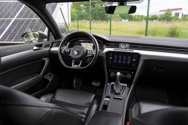 VW PASSAT R-LINE