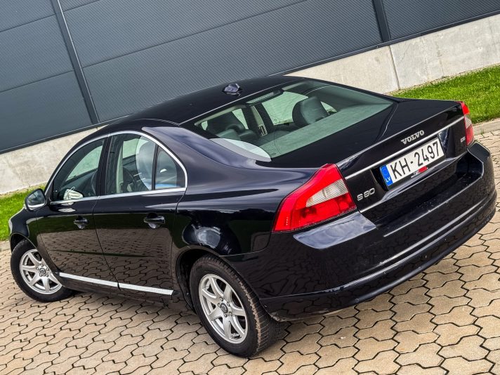 VOLVO S80