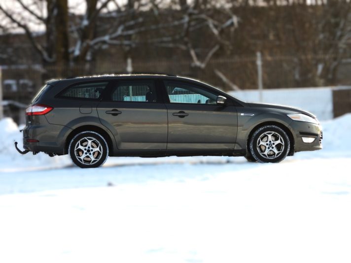 FORD MONDEO