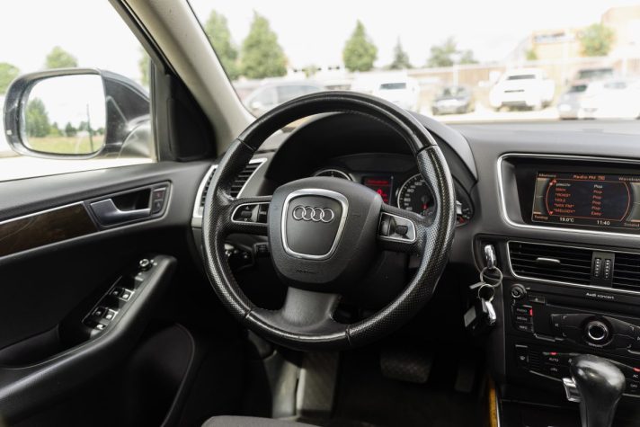 AUDI Q5 QUATTRO