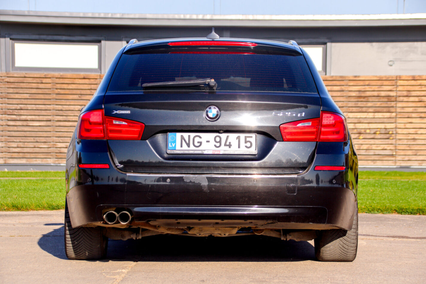 BMW 525