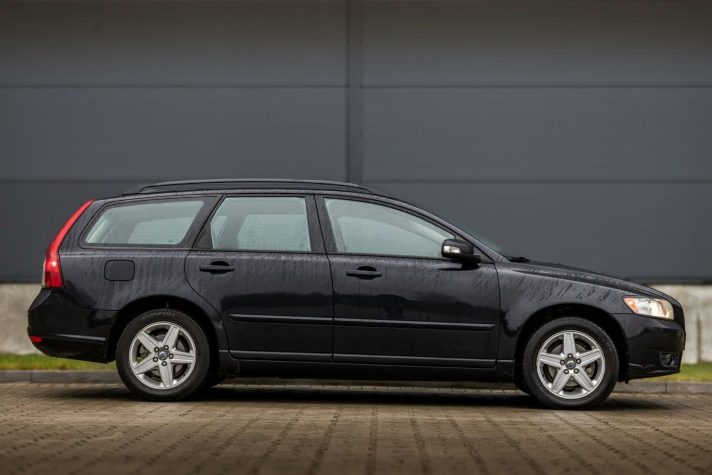 VOLVO V50