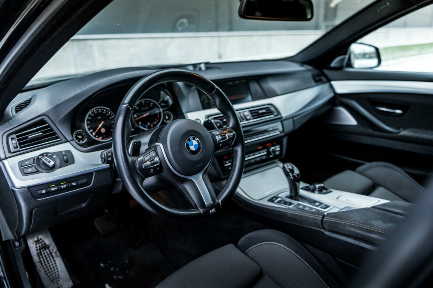 BMW 530