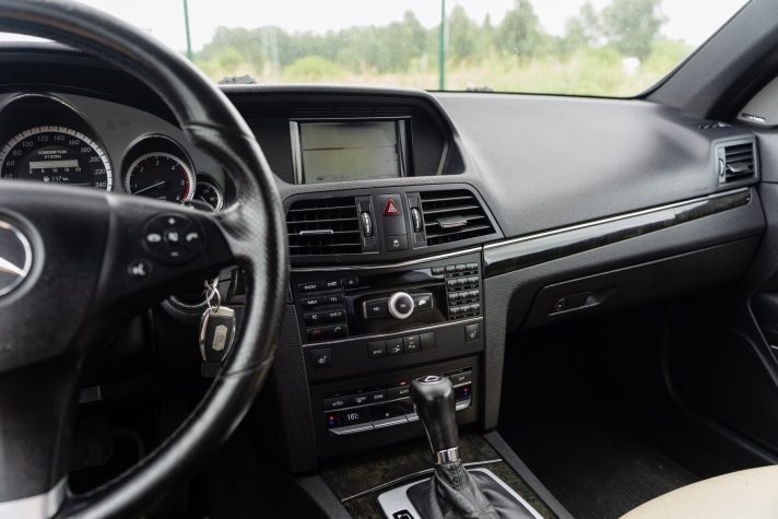 MERCEDES BENZ E350