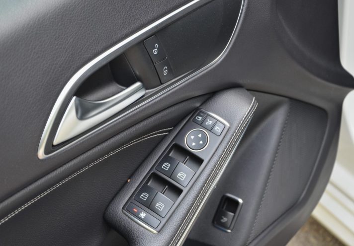 Mercedes-Benz Cla220 Sedans 2.2Cdi (125kw- 170z/s) Dīzelis ar automatisko ātrumkārbu.