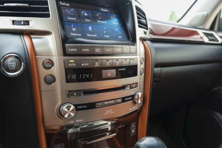 LEXUS LX 570