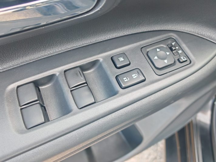 Mitsubishi Outlander PHEV CVT, 203hp, 2014