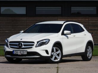 MERCEDES BENZ GLA 200